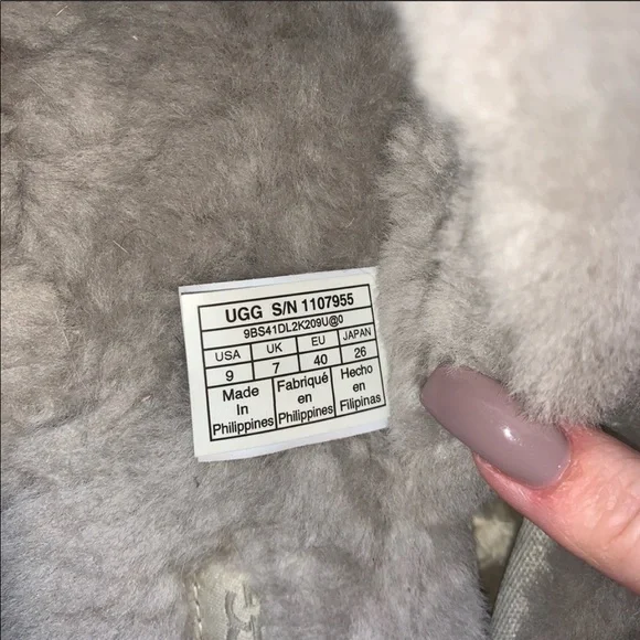 UGG Fuzzette Slippers SOLD OUT COLOR - Picture 5 of 5